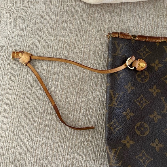 Louis Vuitton Neverfull MM - Picture 5 of 15